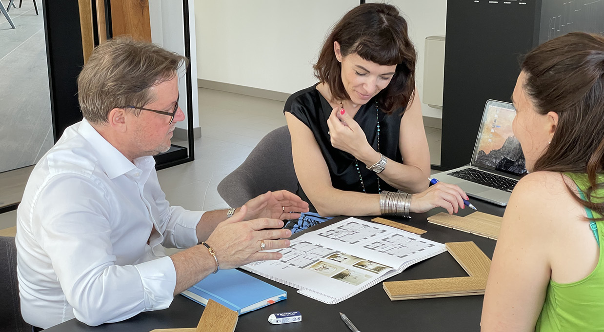 Gianni Miatello, CP Parquet Sales Manager and Carla Palù, Owner of CÙ Design and protagonist of the project 